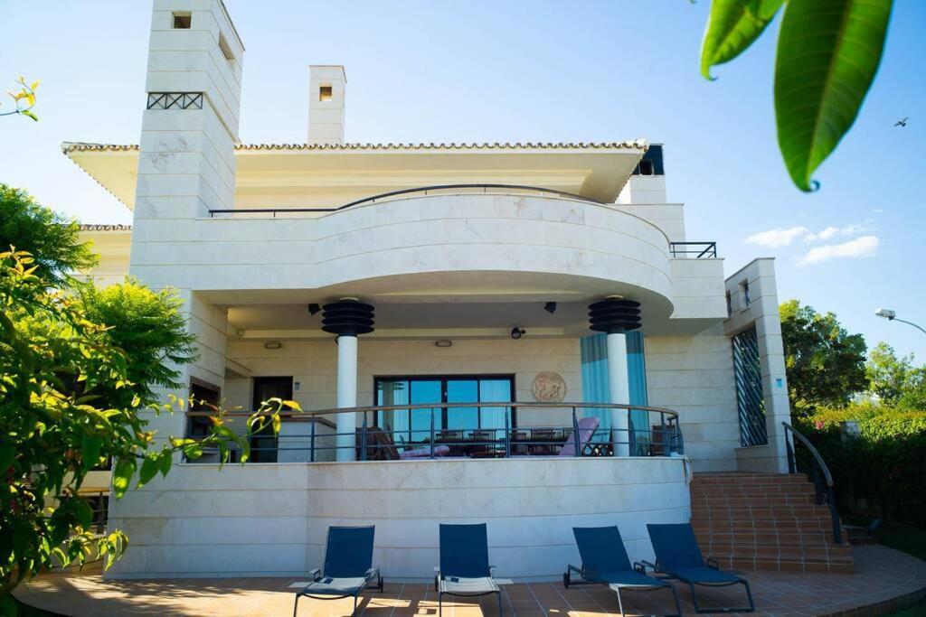 Beachside Villa In Puerto Marina, Benalmádena Buitenkant foto